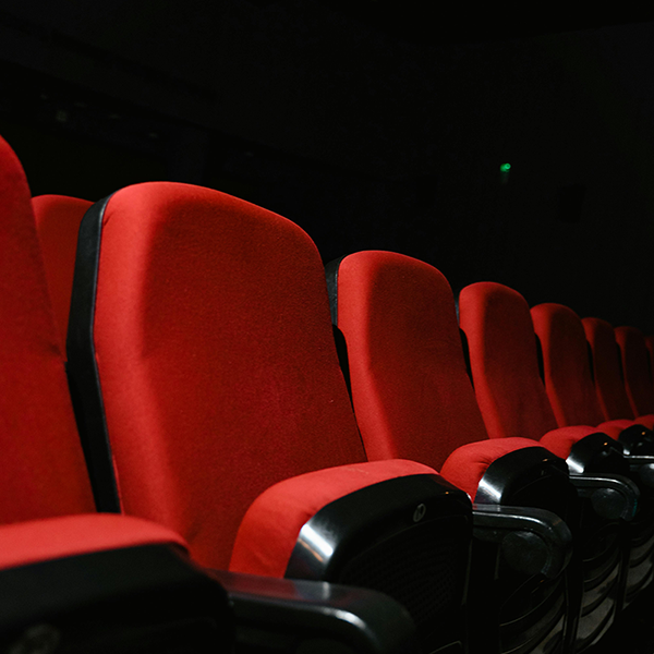 ΑΝΑΚΑΙΝΙΣΗ ΘΕΑΤΡΙΚΩΝ ΚΑΘΙΣΜΑΤΩΝ 11